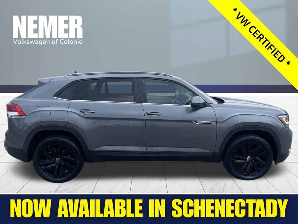 Certified 2022 Volkswagen Atlas Cross Sport SE w/ Panoramic Sunroof Package AWD/4WD image 8