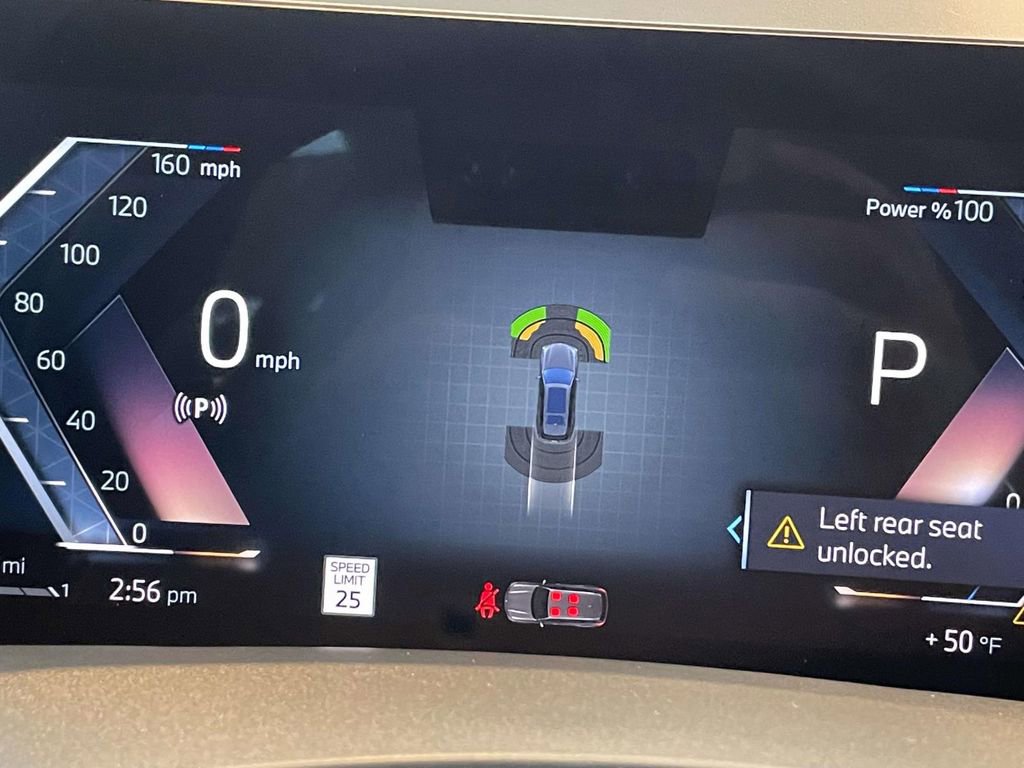 Used 2023 BMW X7 xDrive40i w/ M Sport Package image 33