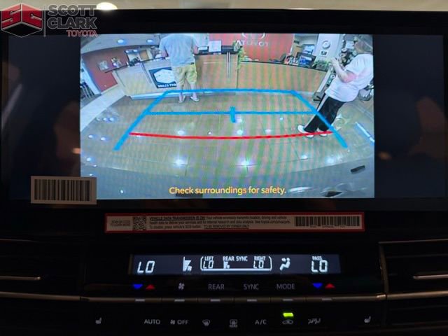 Used 2025 Toyota Sienna XLE image 26