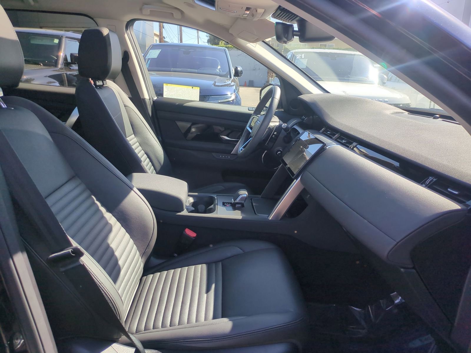 Certified 2024 Land Rover Discovery Sport S image 30