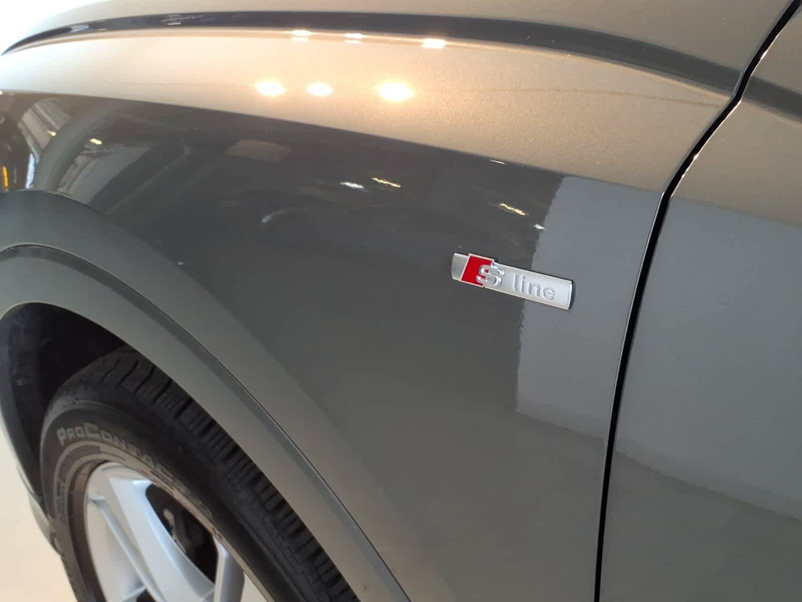 Used 2024 Audi Q3 2.0T Premium w/ Convenience Package AWD/4WD image 8