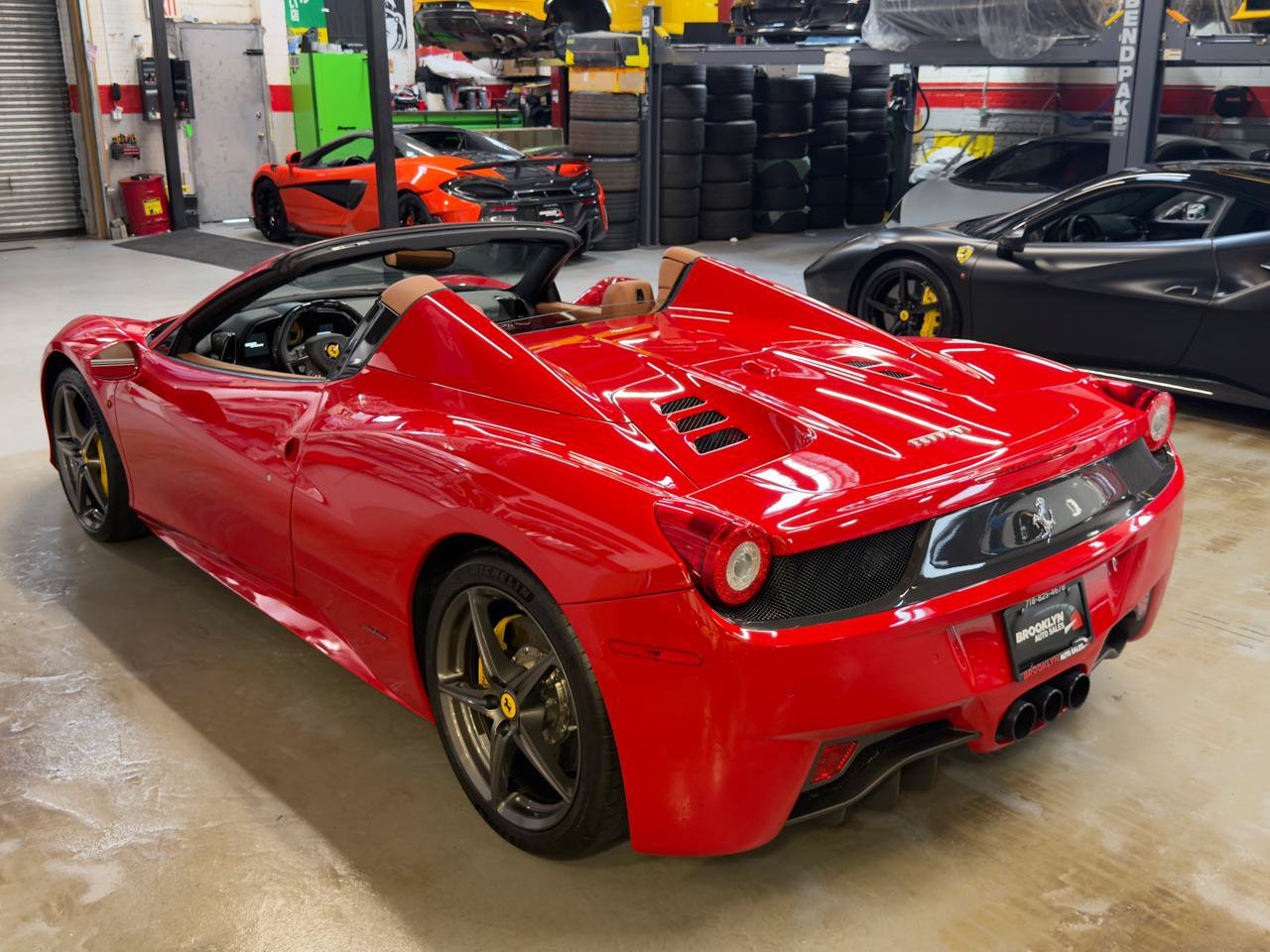 Used 2014 Ferrari 458 Spider RWD image 11