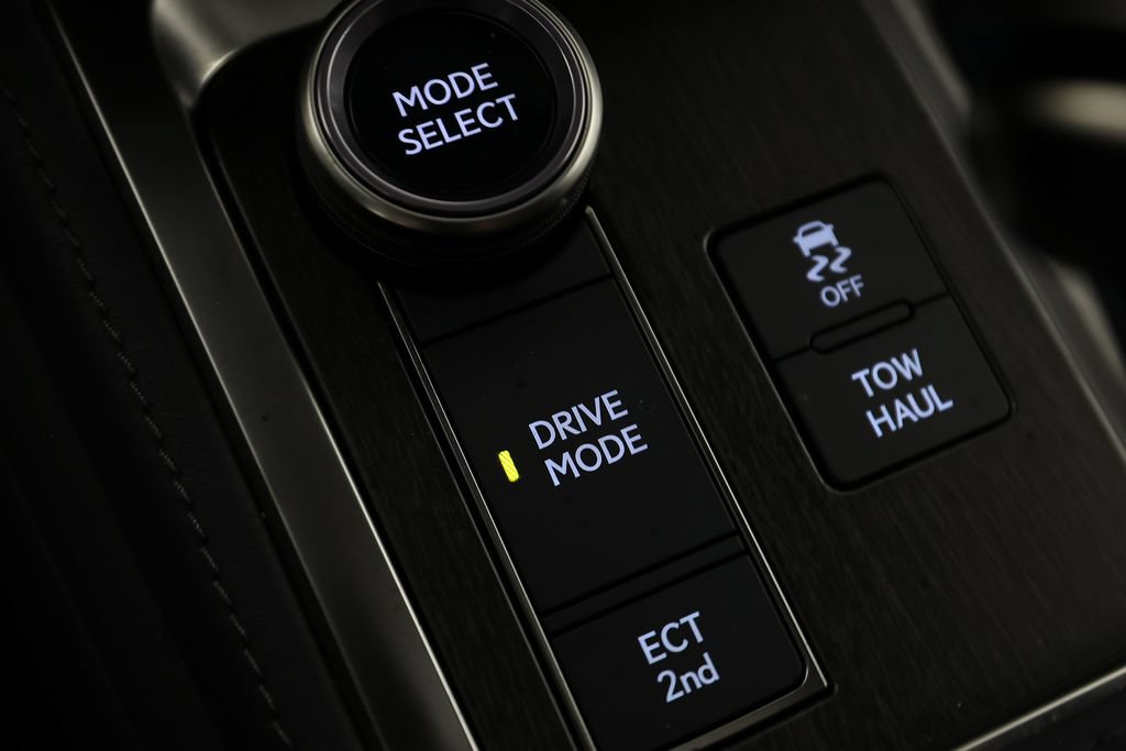 Used 2025 Lexus GX 550 w/ Accessory Package (2T) AWD/4WD image 28