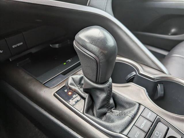 Used 2022 Toyota Camry XSE FWD image 15