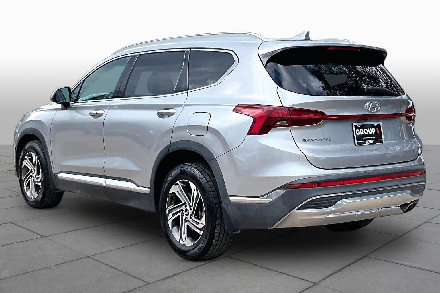 Used 2022 Hyundai Santa Fe SEL FWD image 11