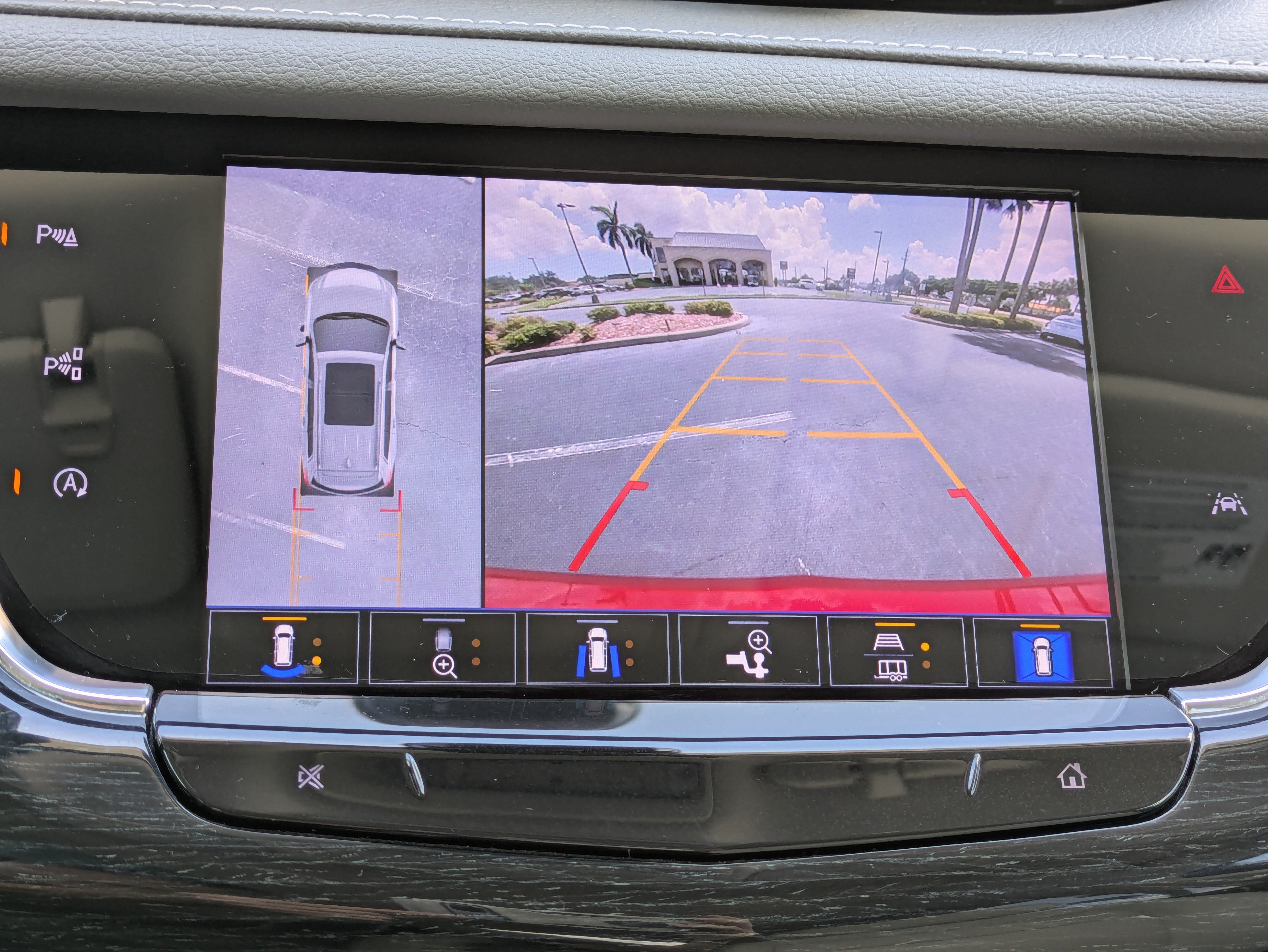 Certified 2024 Cadillac XT6 Premium Luxury w/ Technology Package FWD image 29