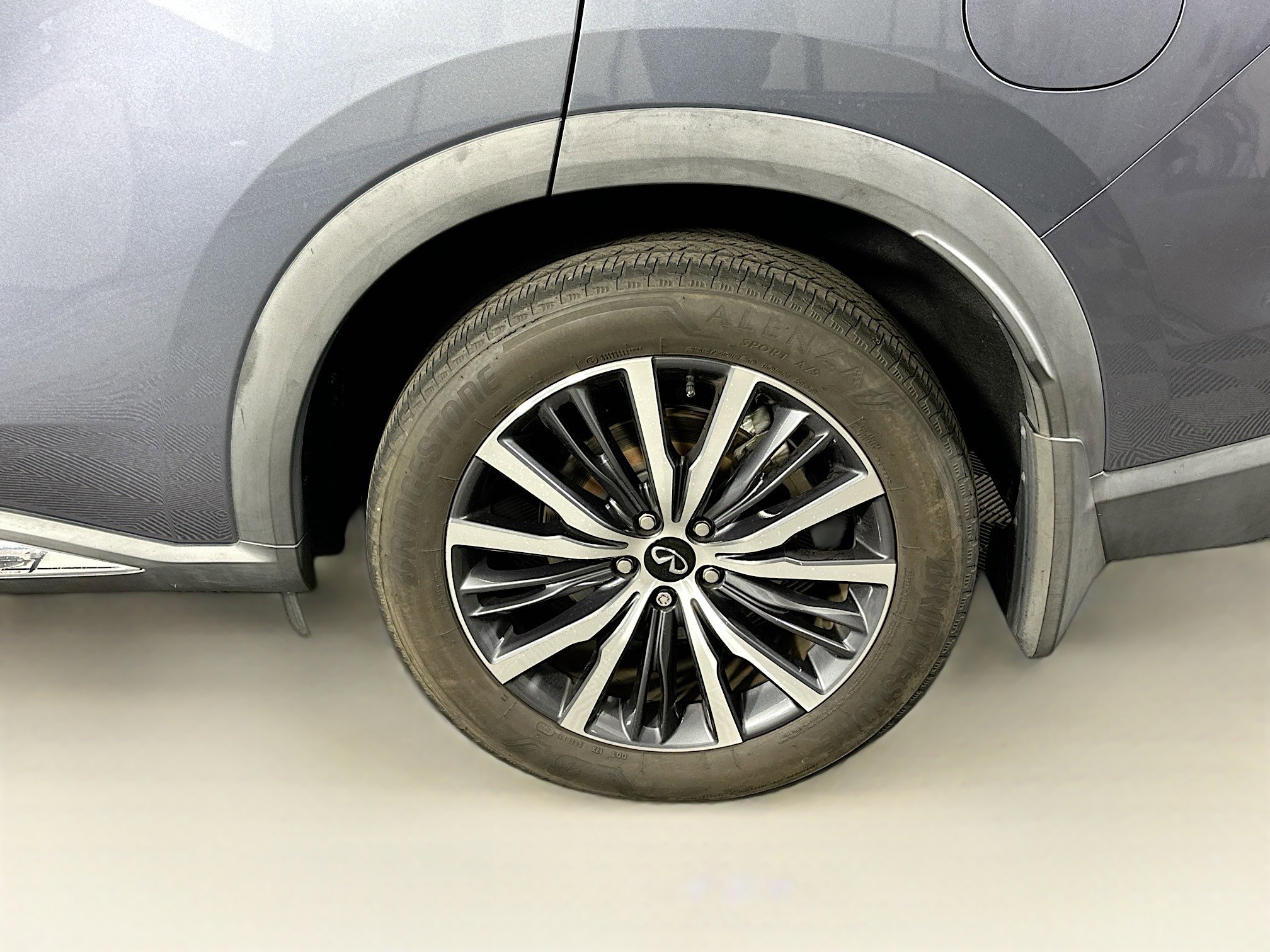 Used 2022 INFINITI QX60 Sensory w/ Vision Package FWD image 11