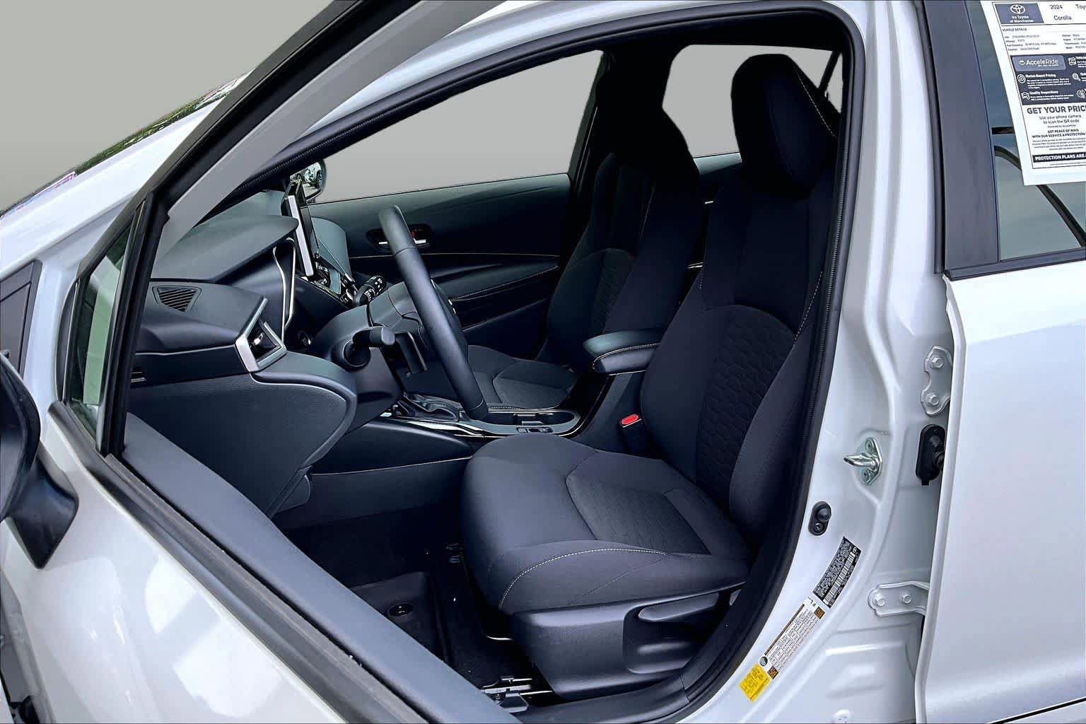 Certified 2024 Toyota Corolla SE FWD image 9