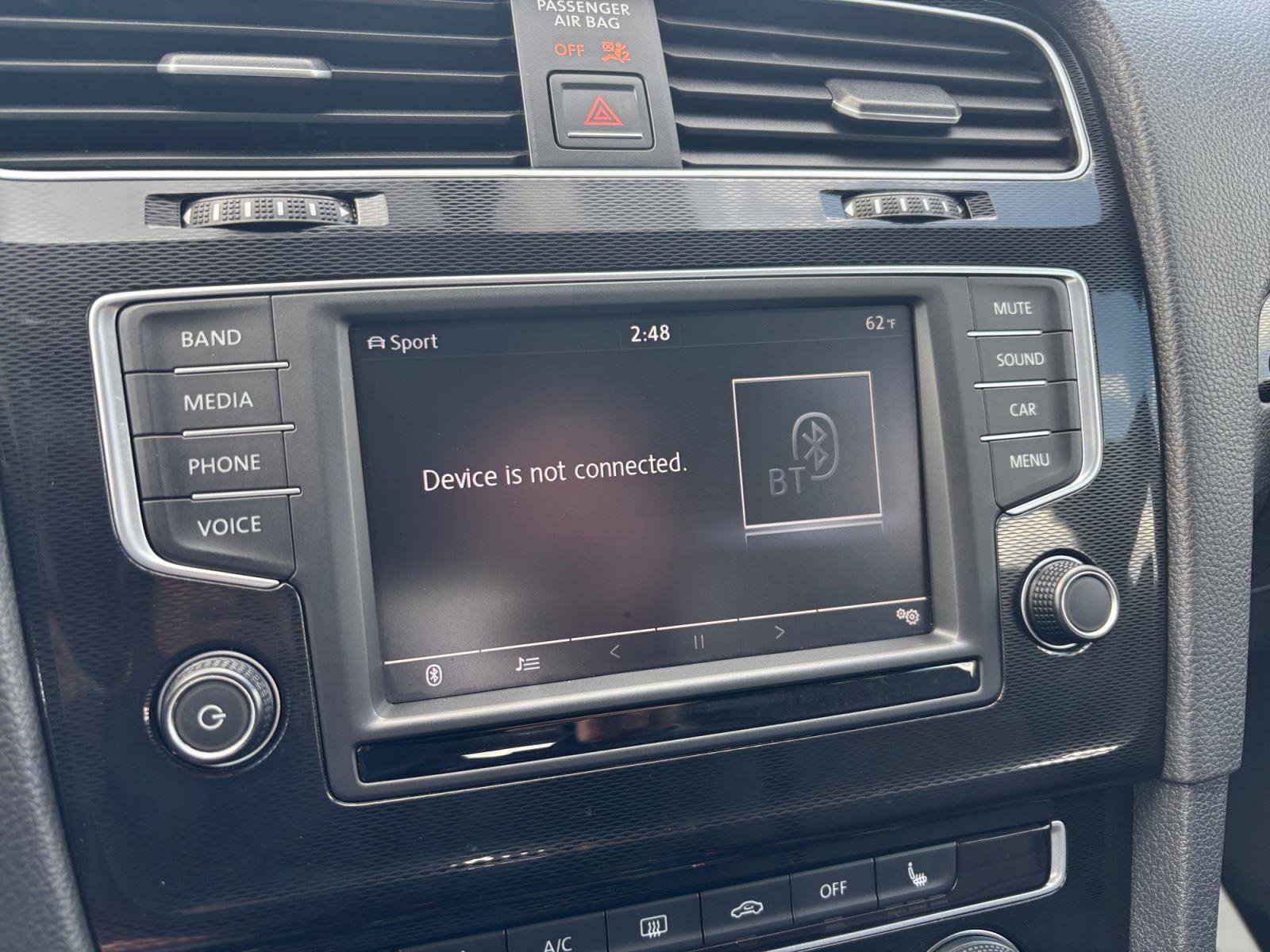 Used 2016 Volkswagen GTI SE FWD image 22