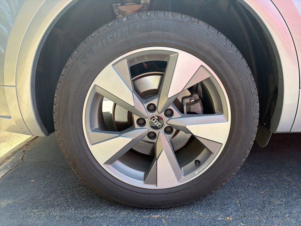 Used 2023 Audi Q5 2.0T Premium Plus w/ Premium Plus Package image 9