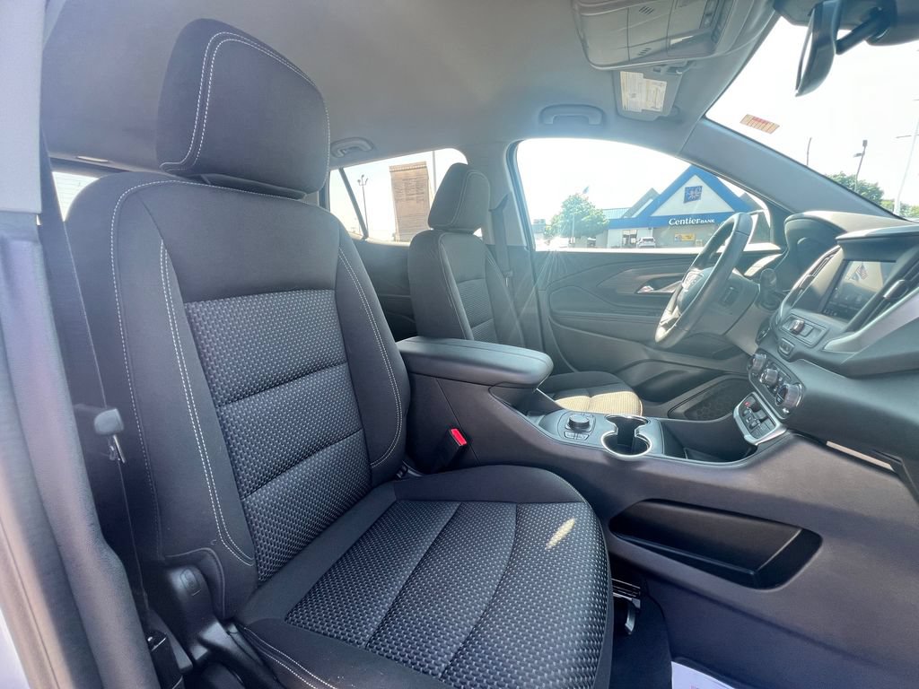 Used 2024 GMC Terrain SLE w/ Driver Convenience Package FWD image 37