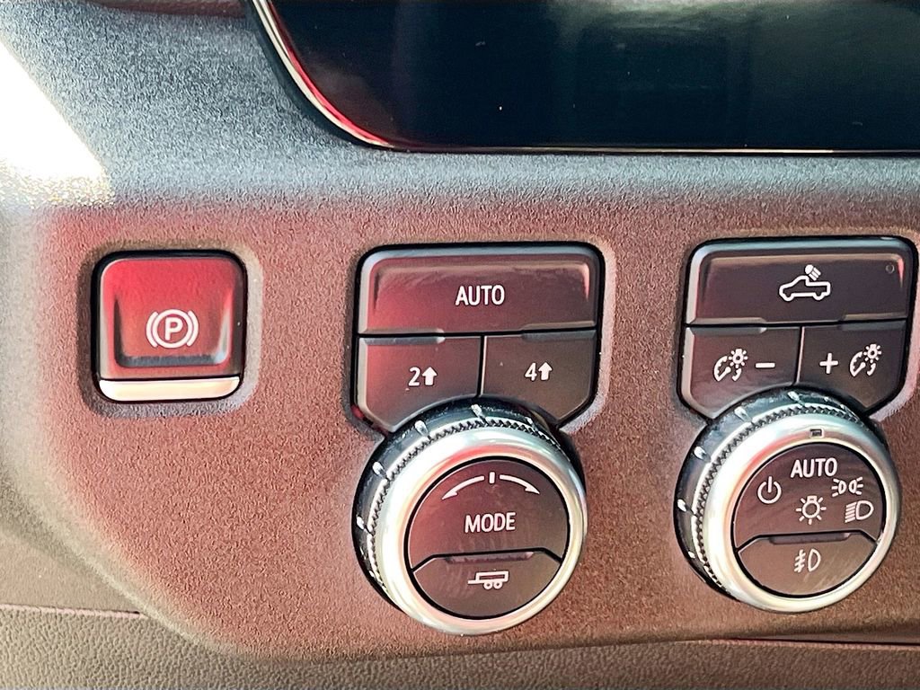 Used 2024 GMC Sierra 1500 Elevation image 10