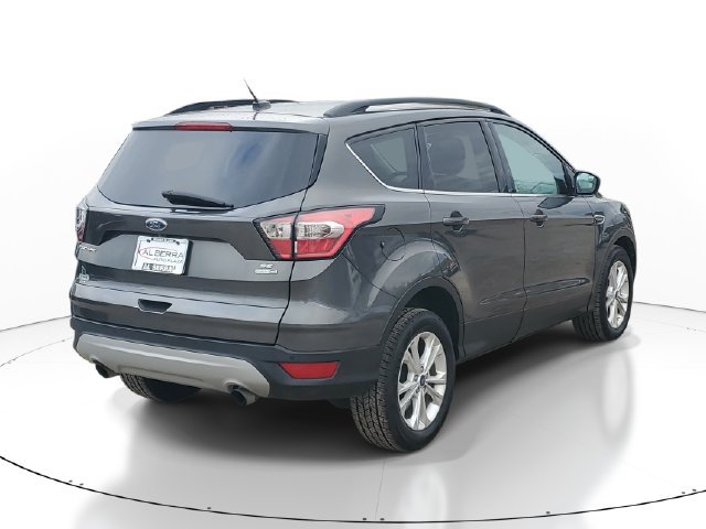 Used 2017 Ford Escape SE w/ Equipment Group 201A AWD/4WD image 4