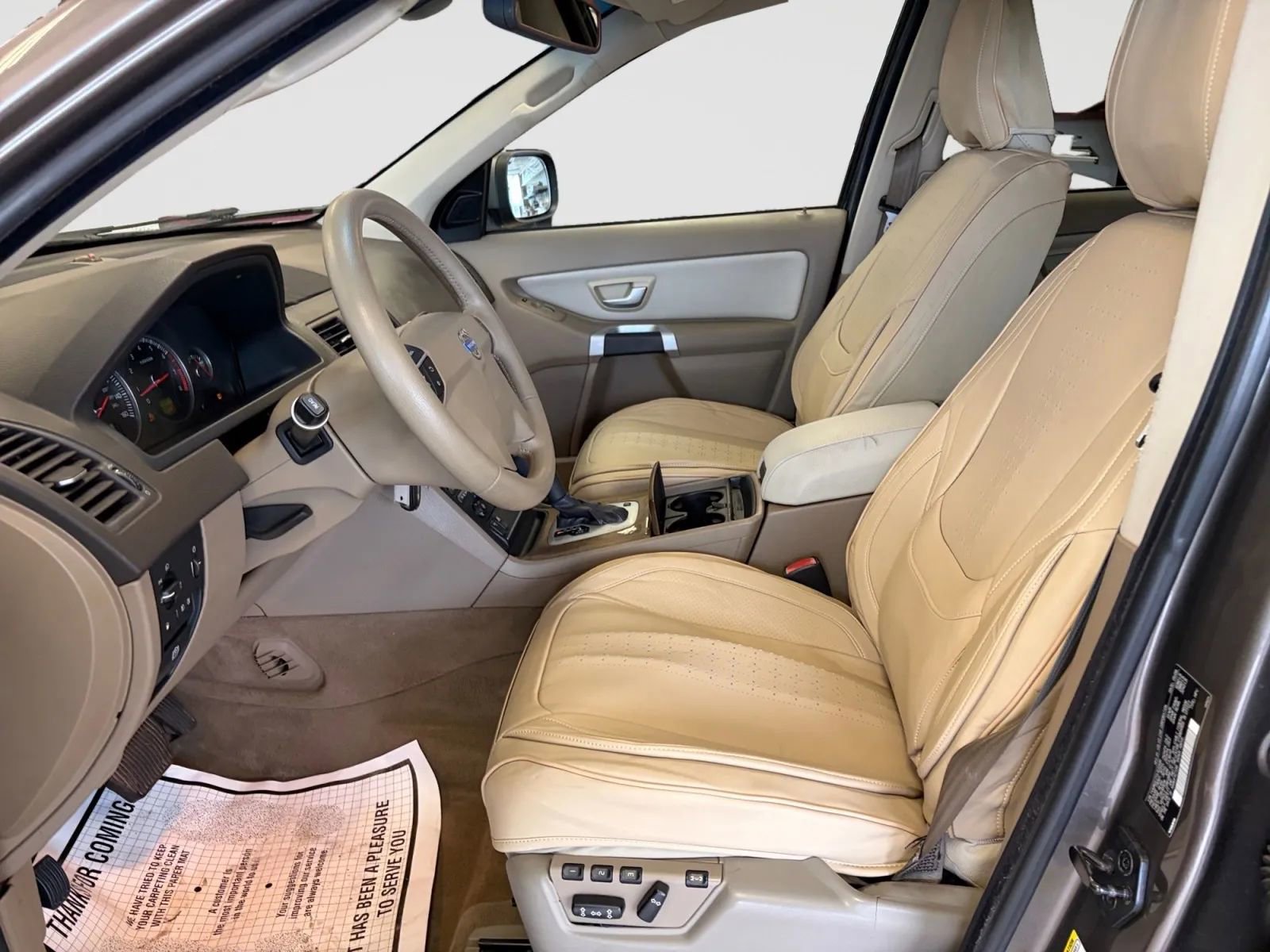 Used 2010 Volvo XC90 3.2 image 46