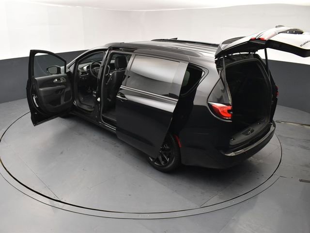 Used 2024 Chrysler Pacifica Limited w/ S Appearance Package image 28