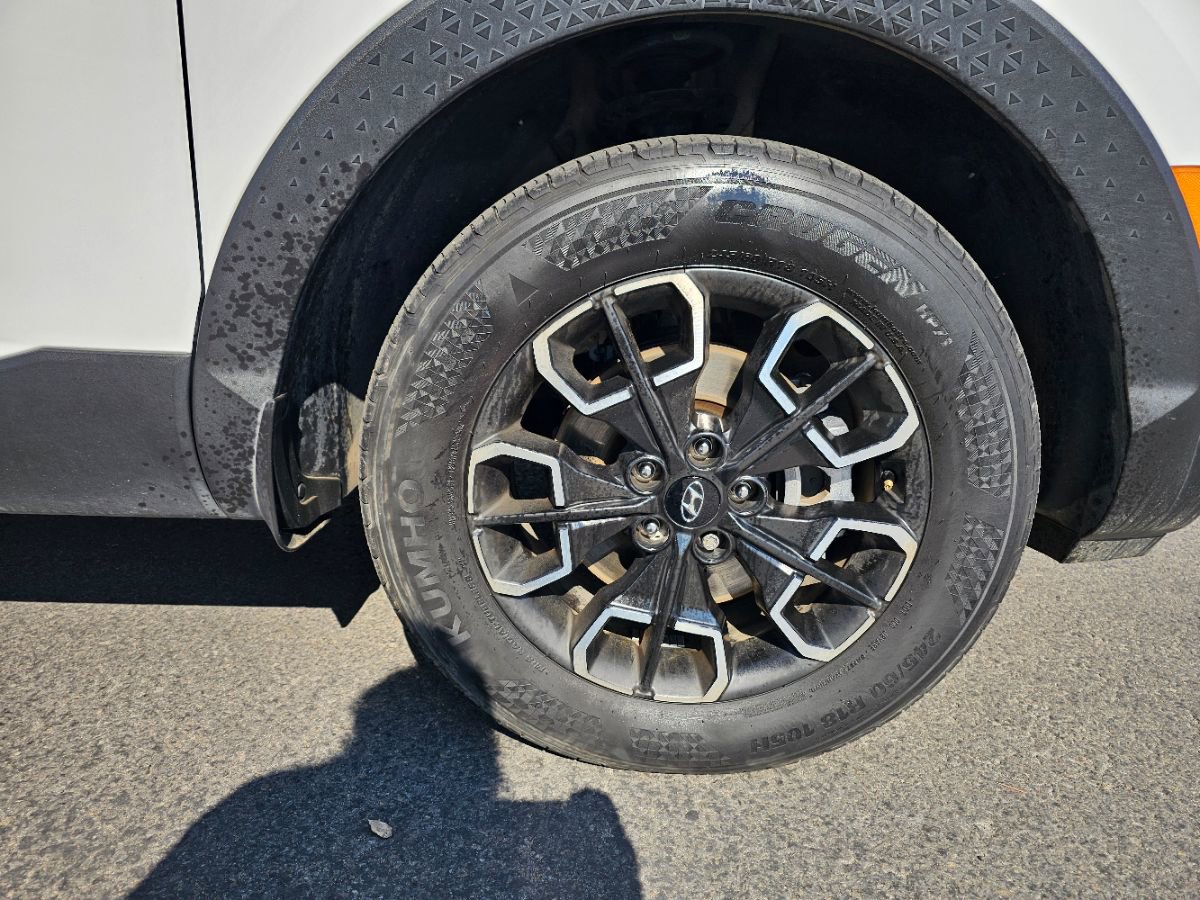 Used 2023 Hyundai Santa Cruz SEL Premium image 6