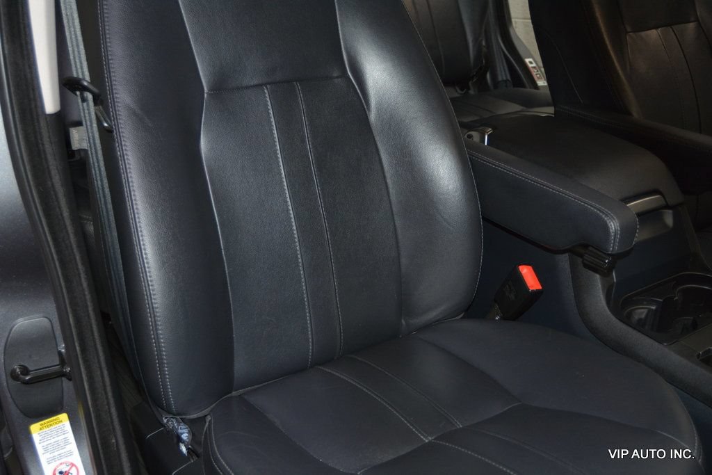Used 2016 Land Rover LR4 HSE Silver Edition AWD/4WD image 16