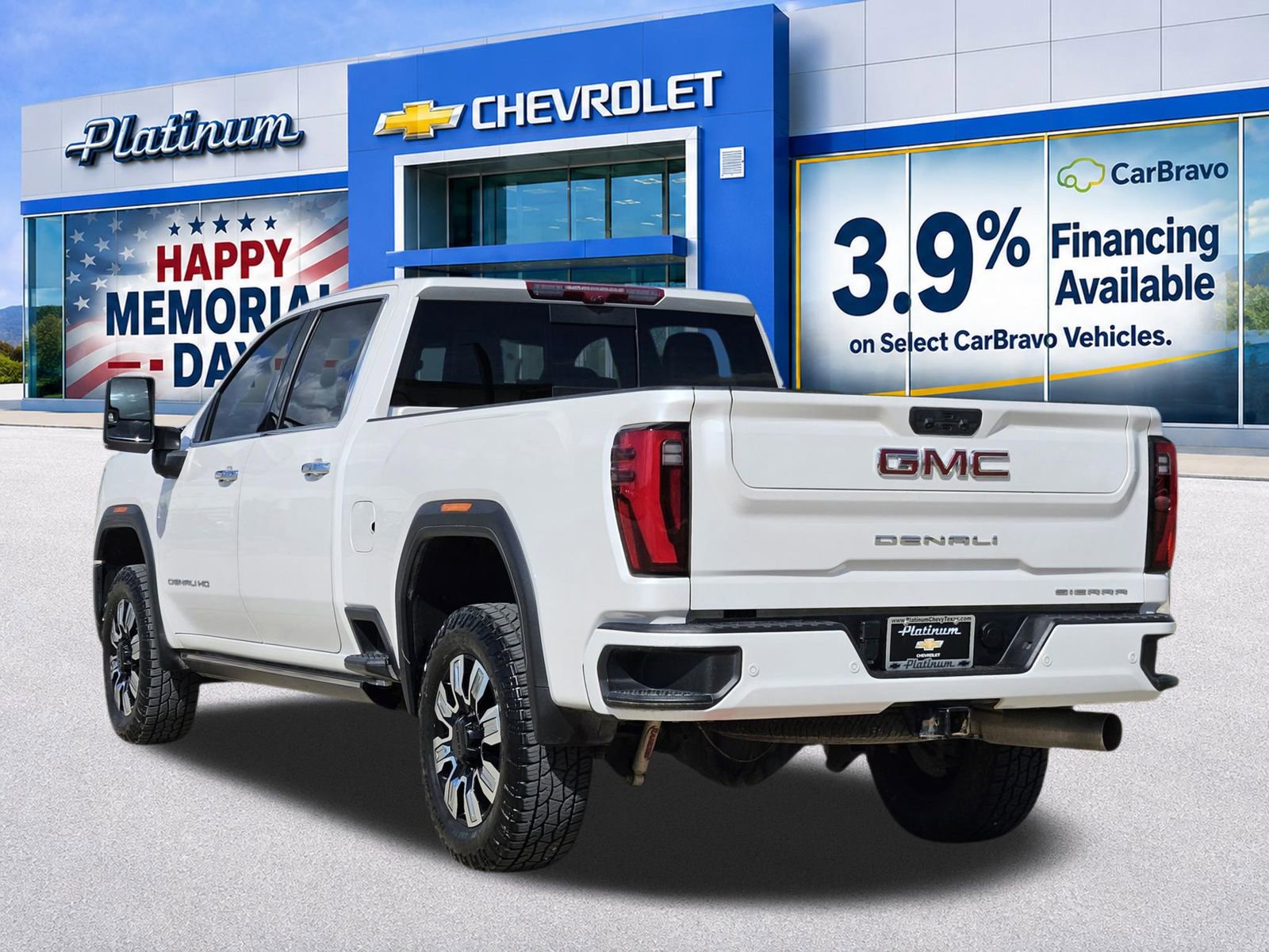 Used 2024 GMC Sierra 2500 Denali w/ Denali Reserve Package AWD/4WD image 4