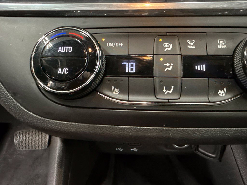 Used 2024 Buick Envista Preferred w/ Convenience I Package FWD image 30
