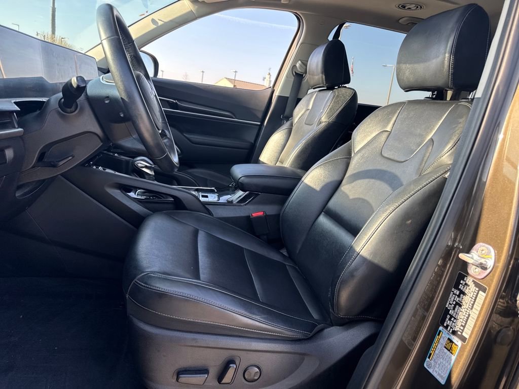 Used 2023 Kia Telluride S w/ S Sunroof Package image 15