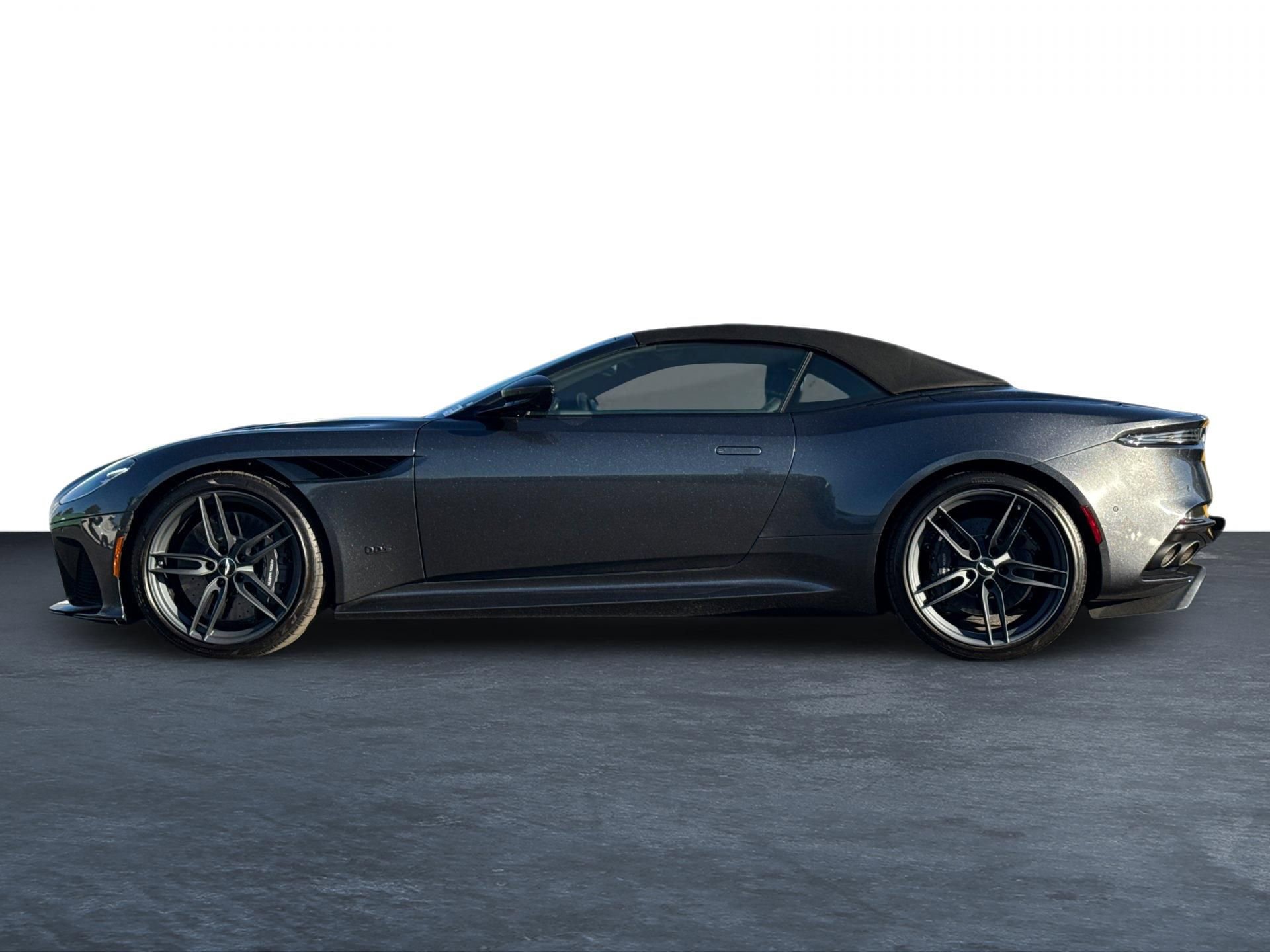 Used 2020 Aston Martin DBS Superleggera Volante image 25