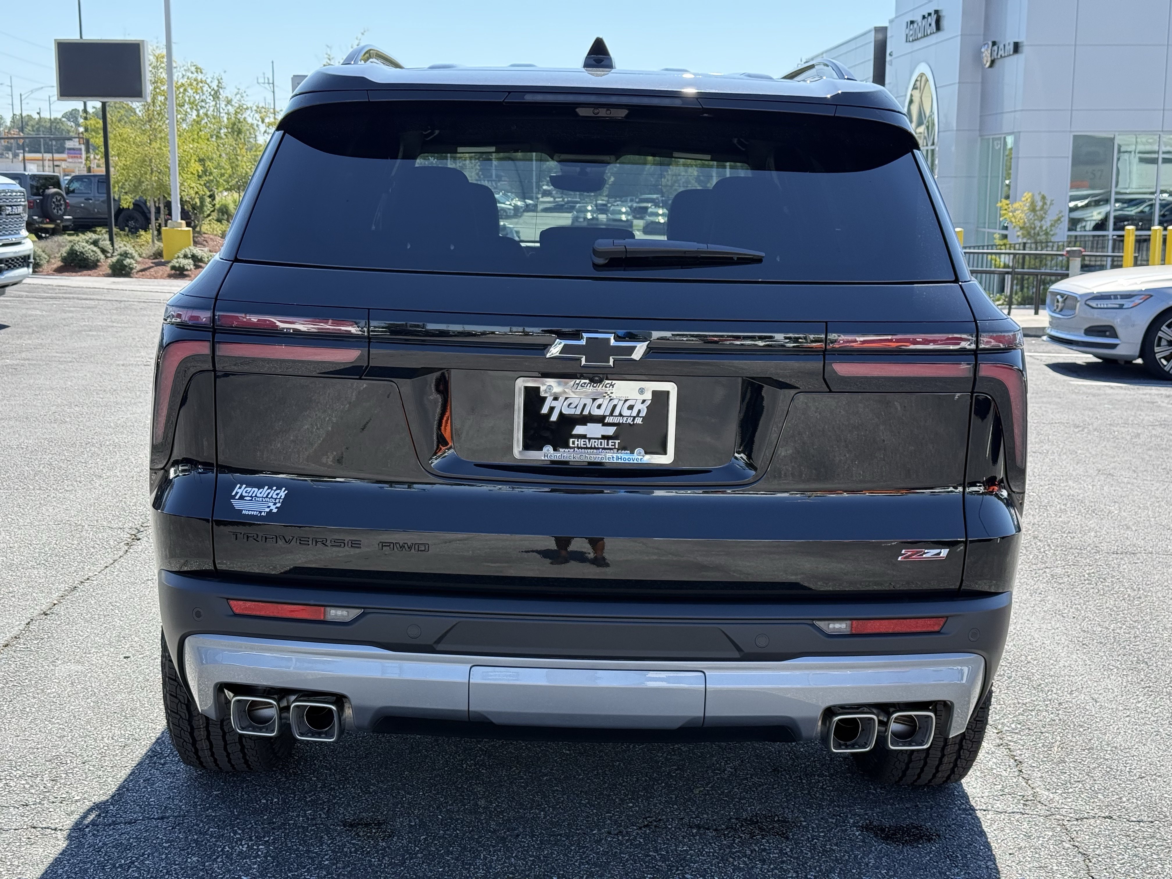 New 2027 Chevrolet Traverse Z71 w/ Enhanced Driving Package AWD/4WD image 9