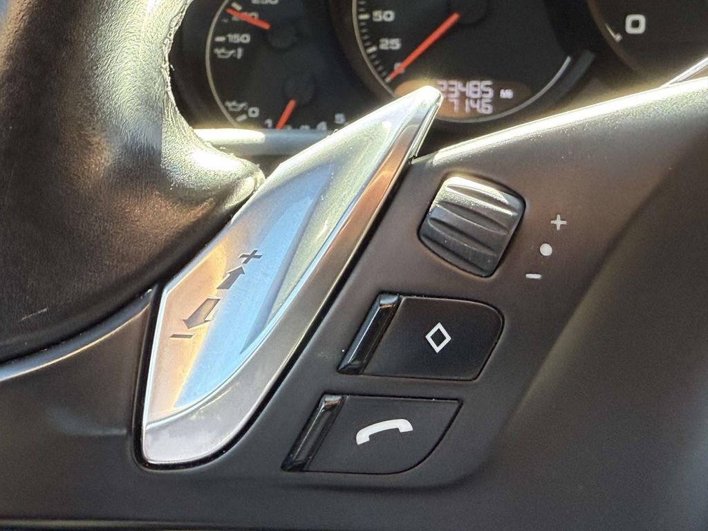 Used 2016 Porsche 911 Turbo S image 22