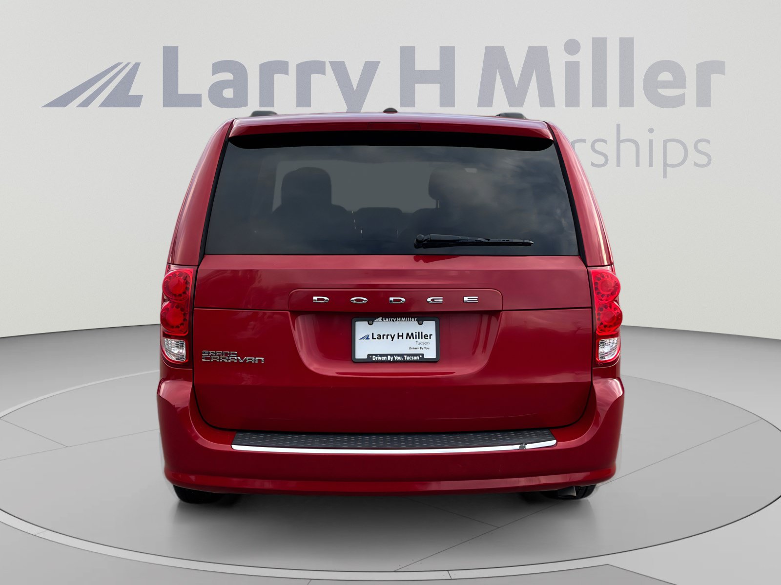 Used 2013 Dodge Grand Caravan SXT FWD image 4