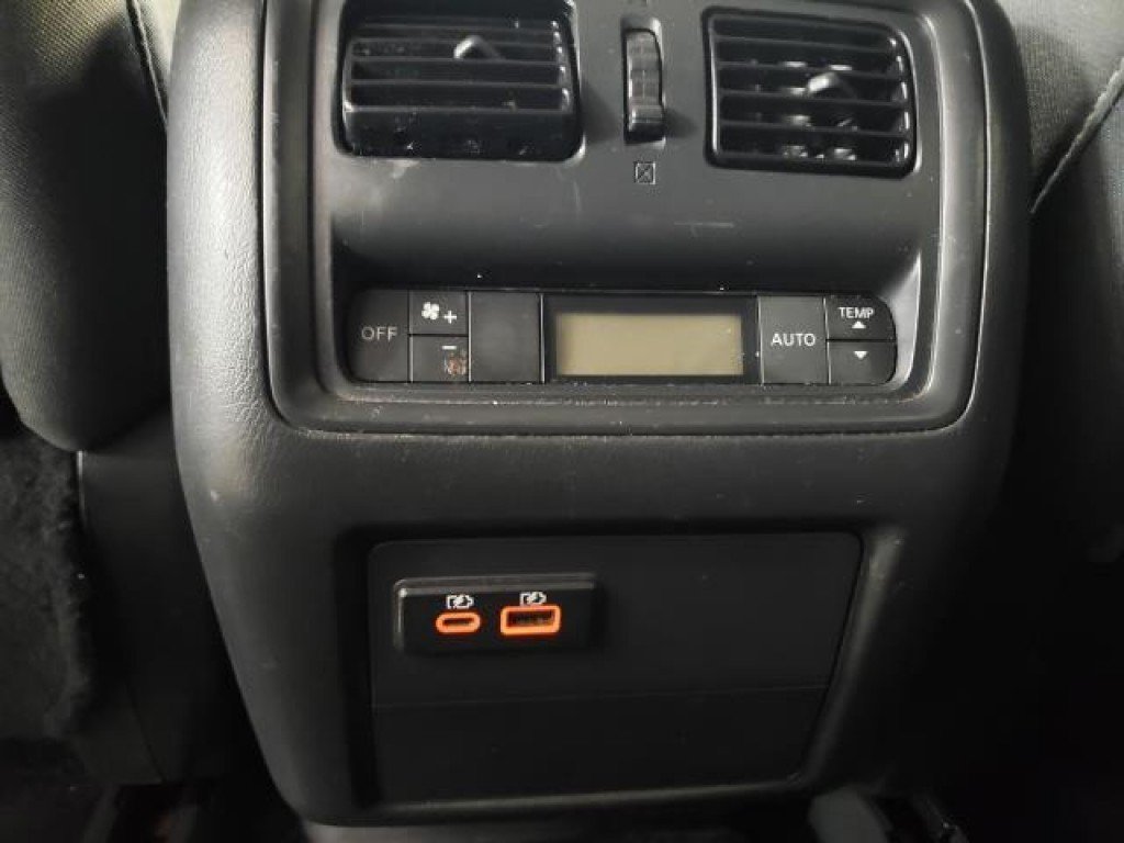 Used 2019 Nissan Pathfinder S AWD/4WD image 11