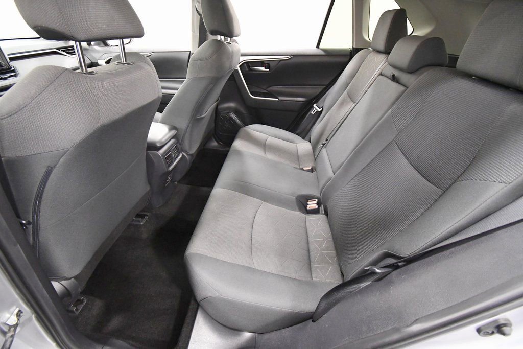 Used 2019 Toyota RAV4 XLE image 15