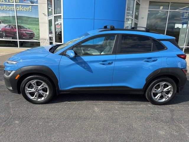 Used 2022 Hyundai Kona SEL image 2