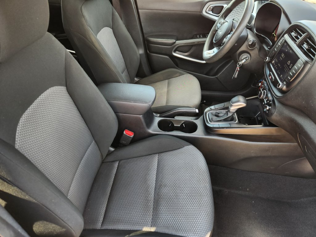 Certified 2024 Kia Soul LX w/ LX Technology Package FWD image 19