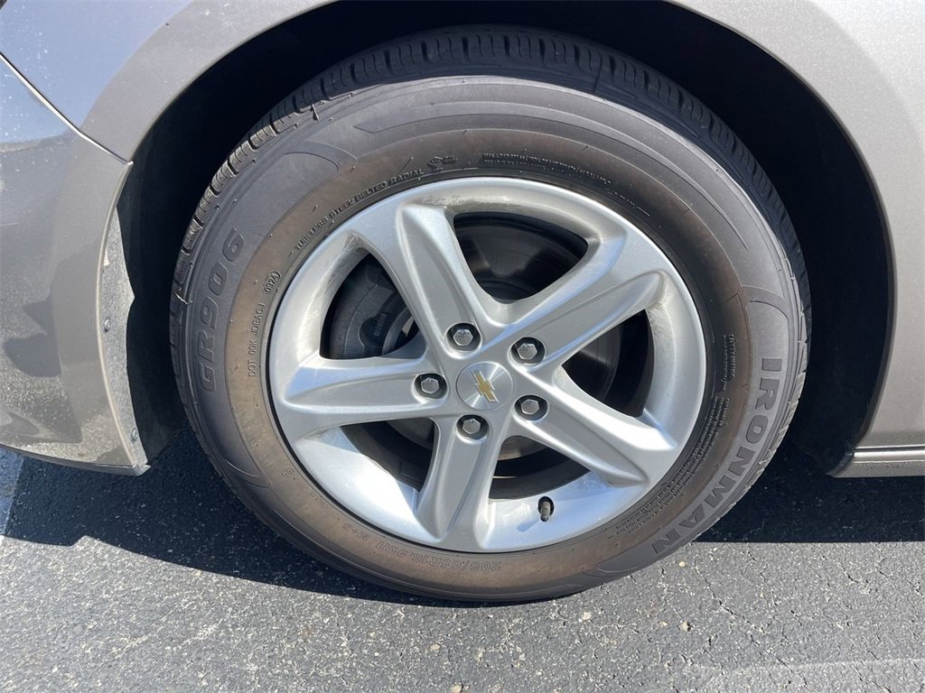 Used 2023 Chevrolet Malibu LT w/ Driver Confidence Package image 10