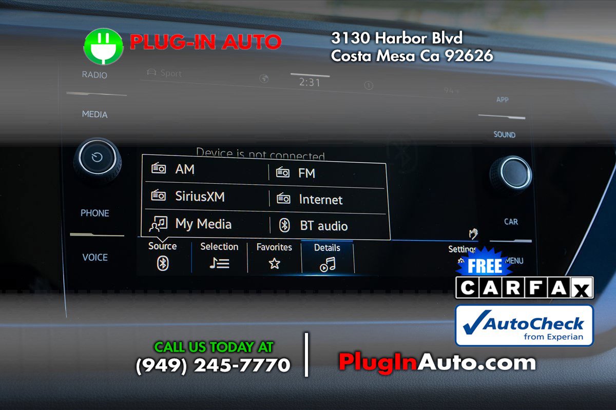 Used 2022 Volkswagen Taos SE w/ Panoramic Sunroof Package AWD/4WD image 29