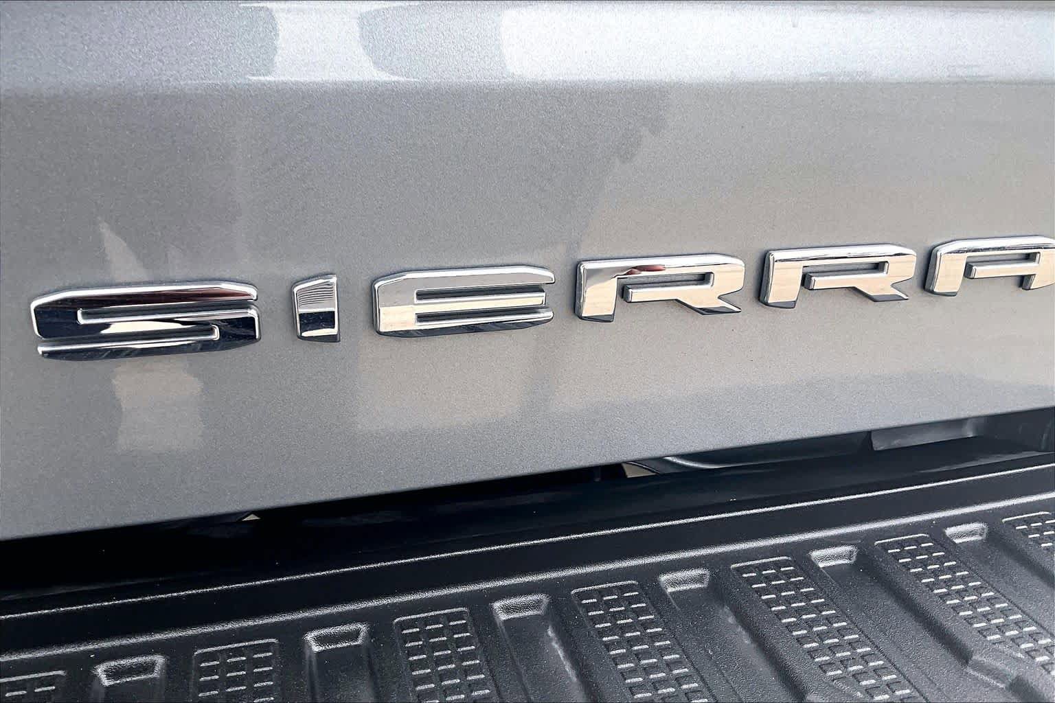 Used 2023 GMC Sierra 1500 Denali Ultimate AWD/4WD image 10