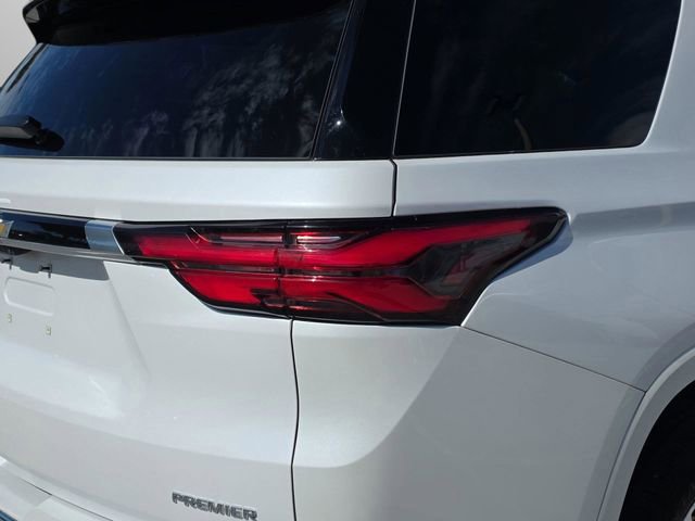 Used 2022 Chevrolet Traverse Premier AWD/4WD image 7