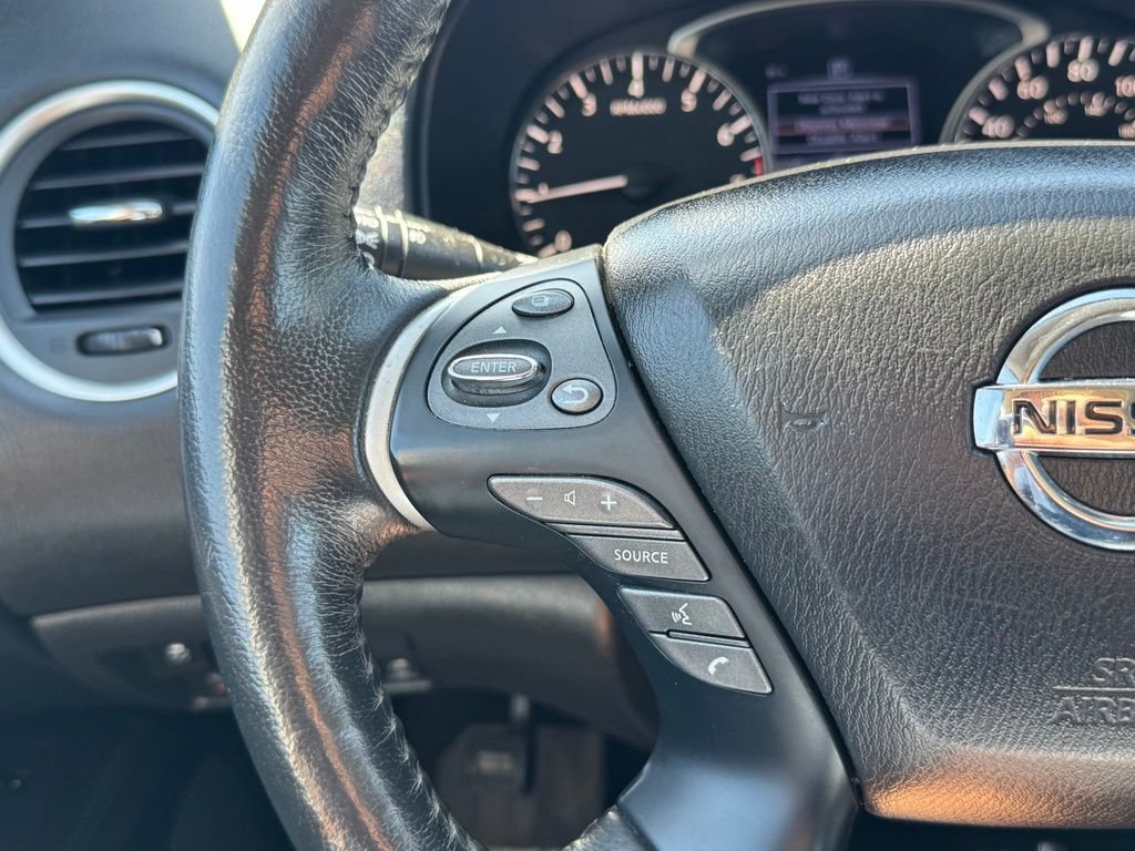 Used 2019 Nissan Pathfinder SL FWD image 10