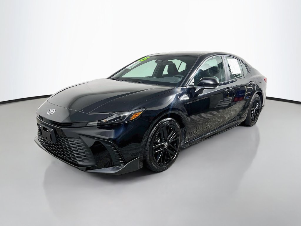 Used 2025 Toyota Camry SE FWD image 7