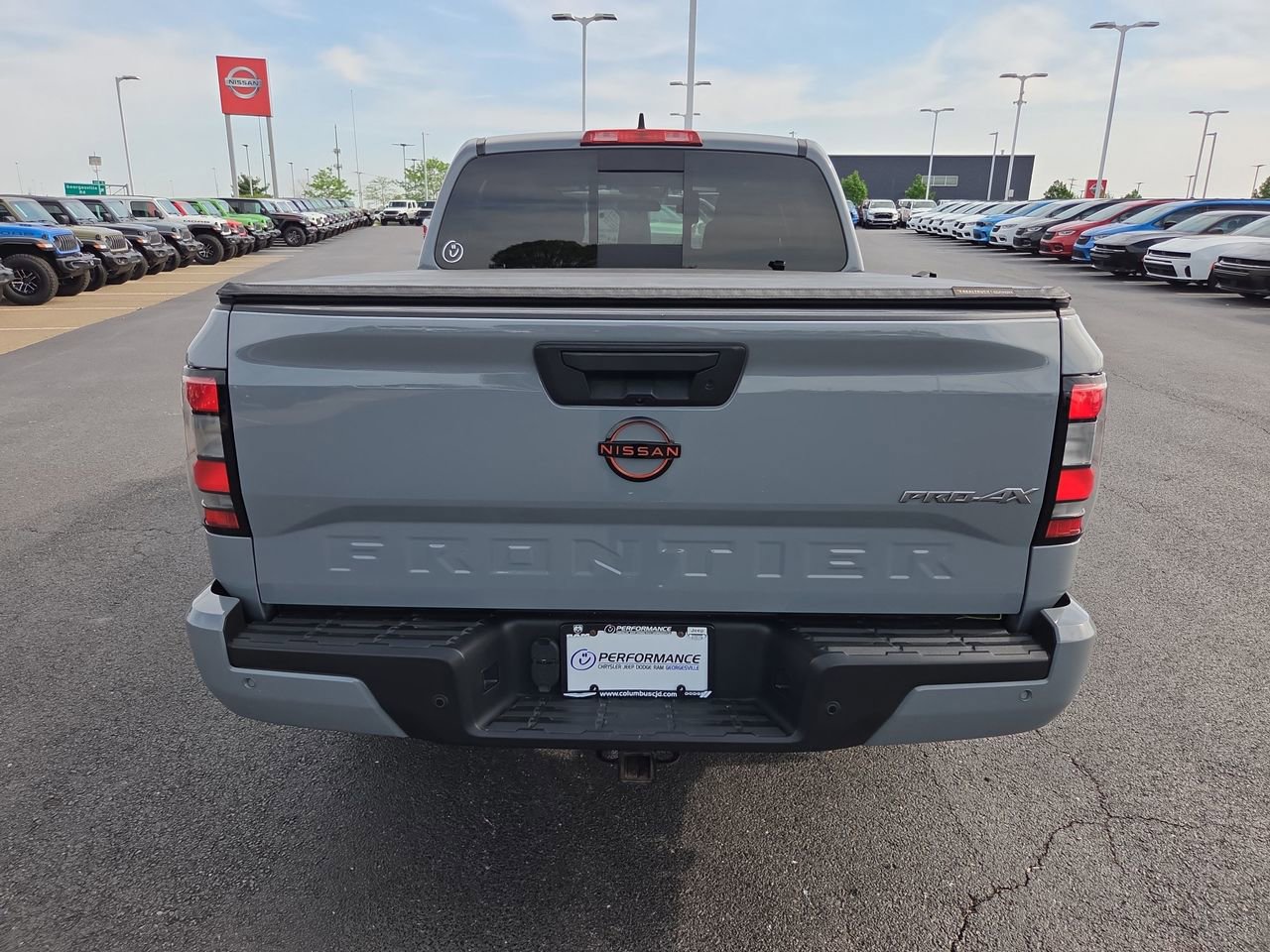 Used 2023 Nissan Frontier PRO-4X w/ Pro Convenience Package AWD/4WD image 6