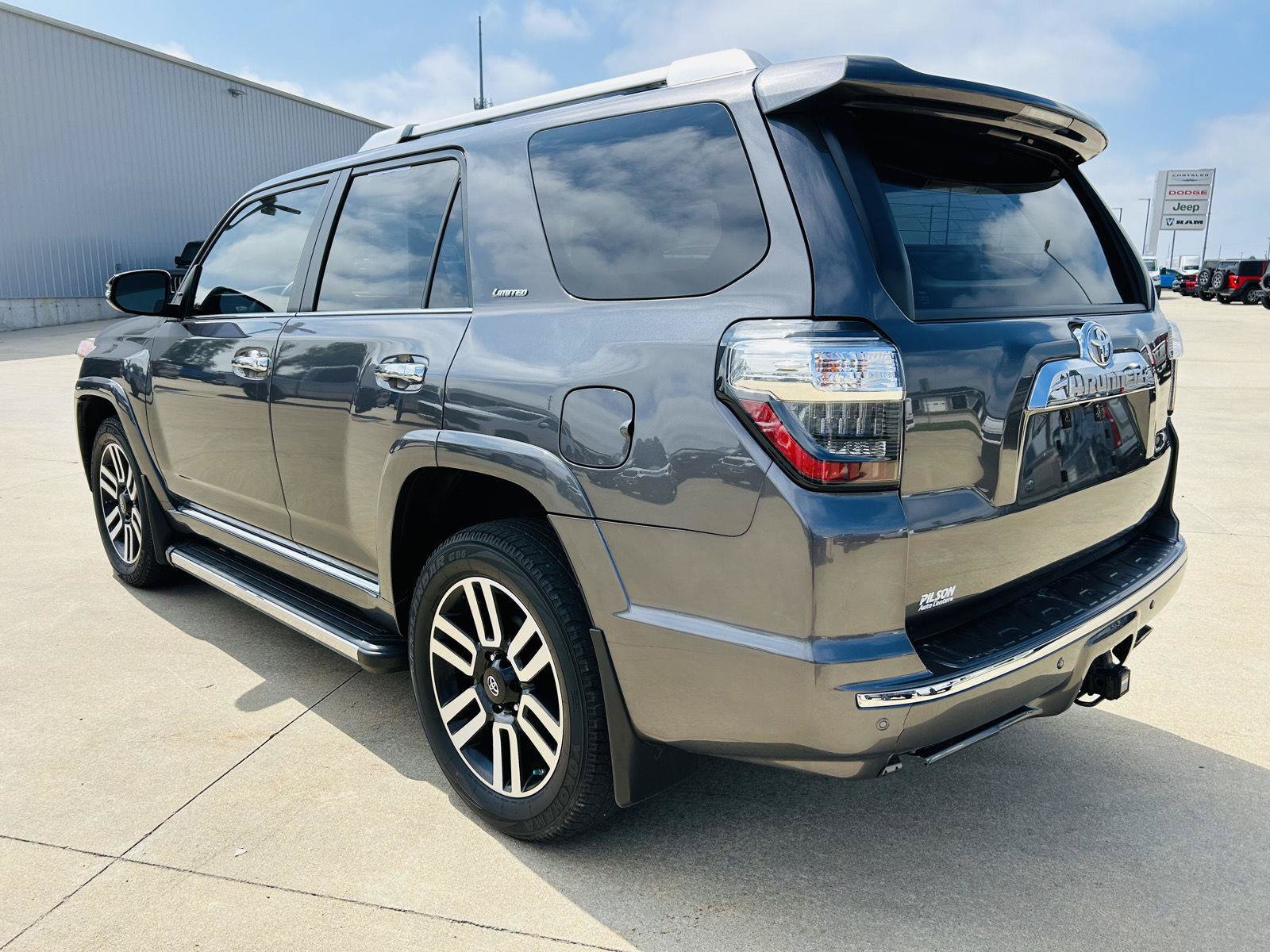 Used 2019 Toyota 4Runner Limited AWD/4WD image 32