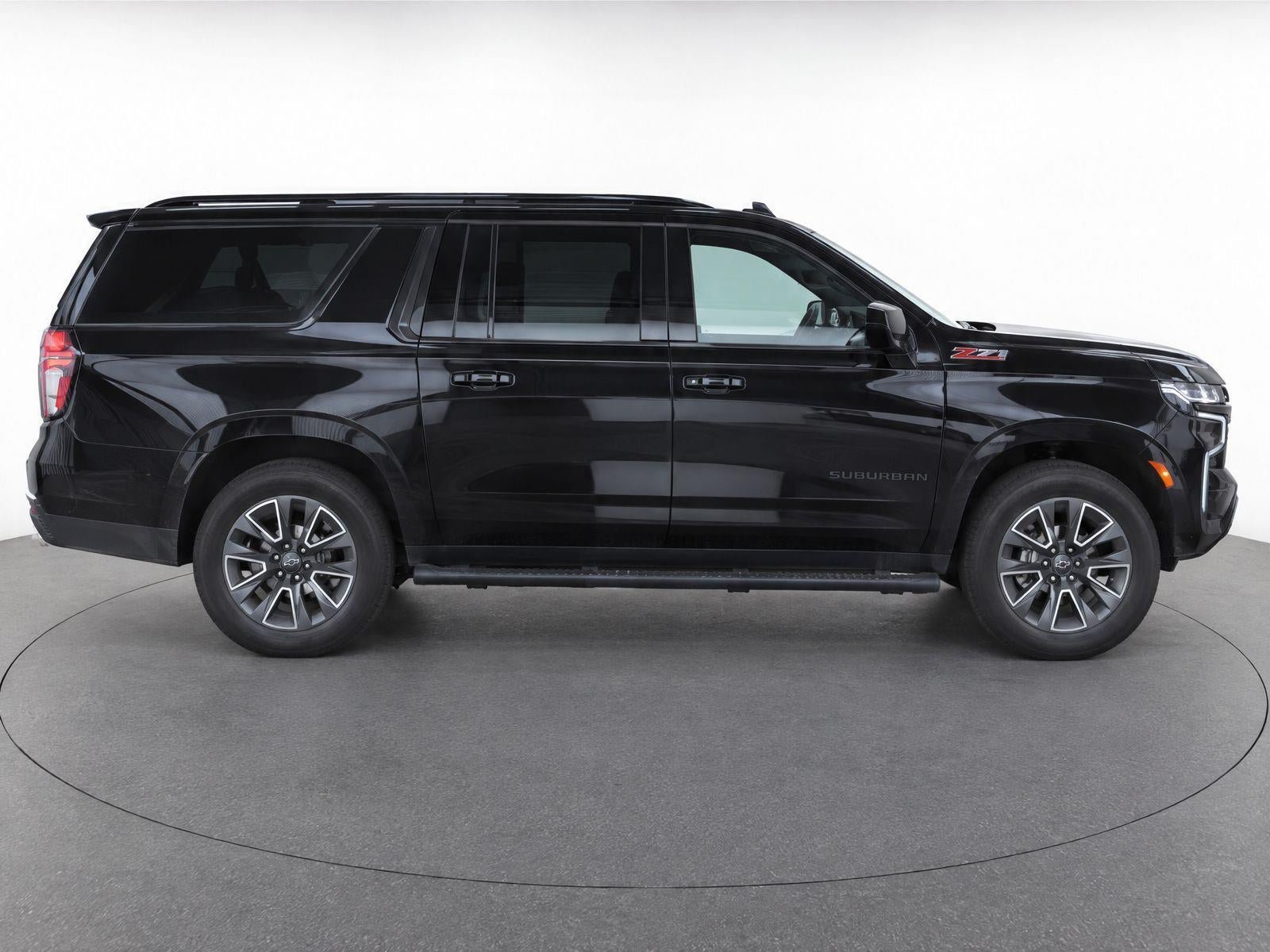 Used 2023 Chevrolet Suburban Z71 AWD/4WD image 8