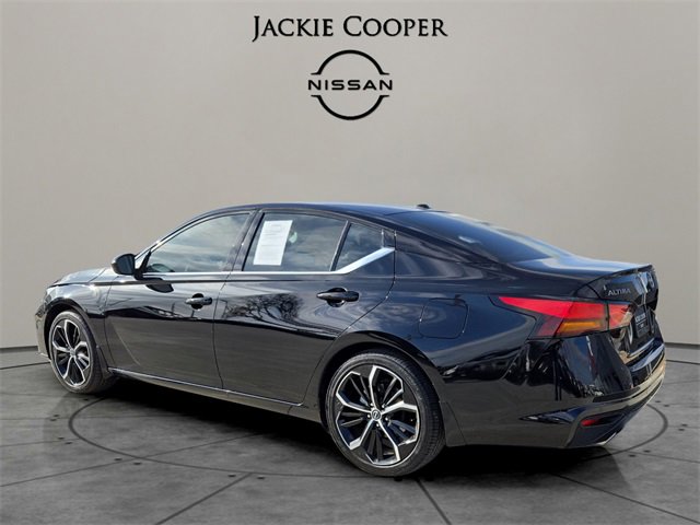 Certified 2025 Nissan Altima 2.5 SR w/ SR Premium Package image 3