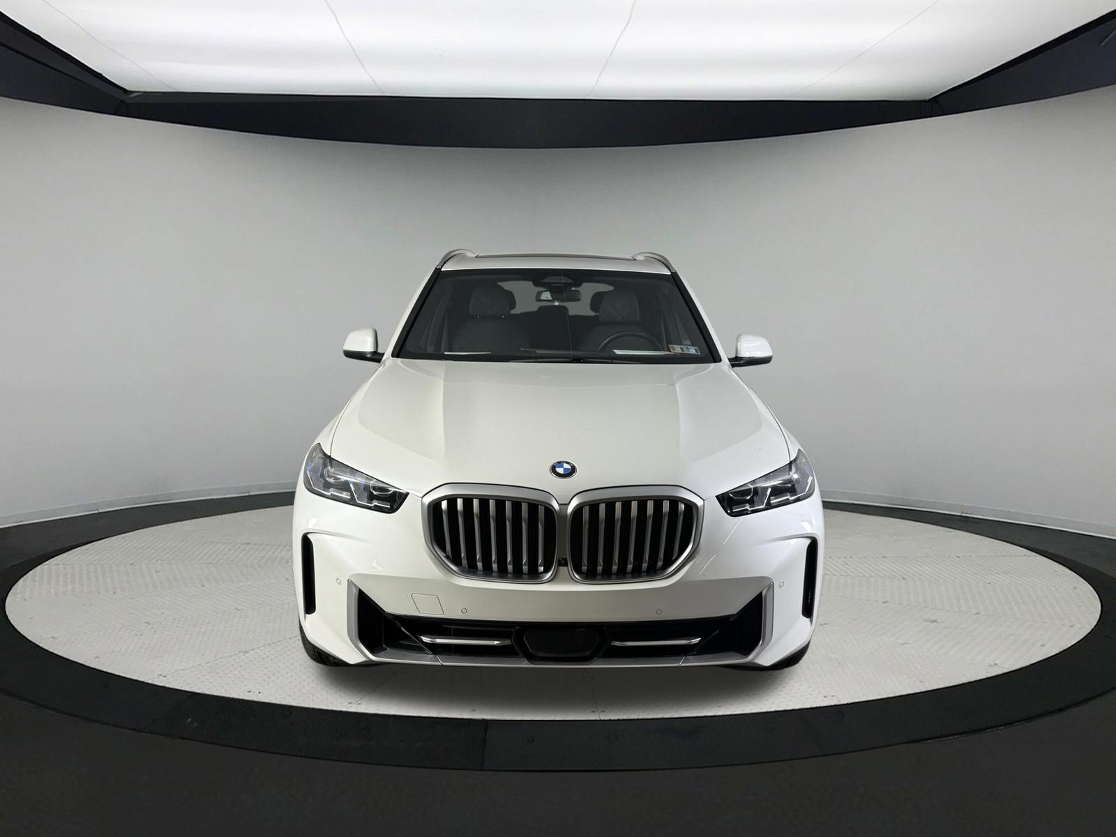 Certified 2025 BMW X5 xDrive40i AWD/4WD image 2