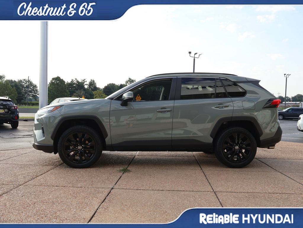 Used 2022 Toyota RAV4 XLE Premium AWD/4WD image 3