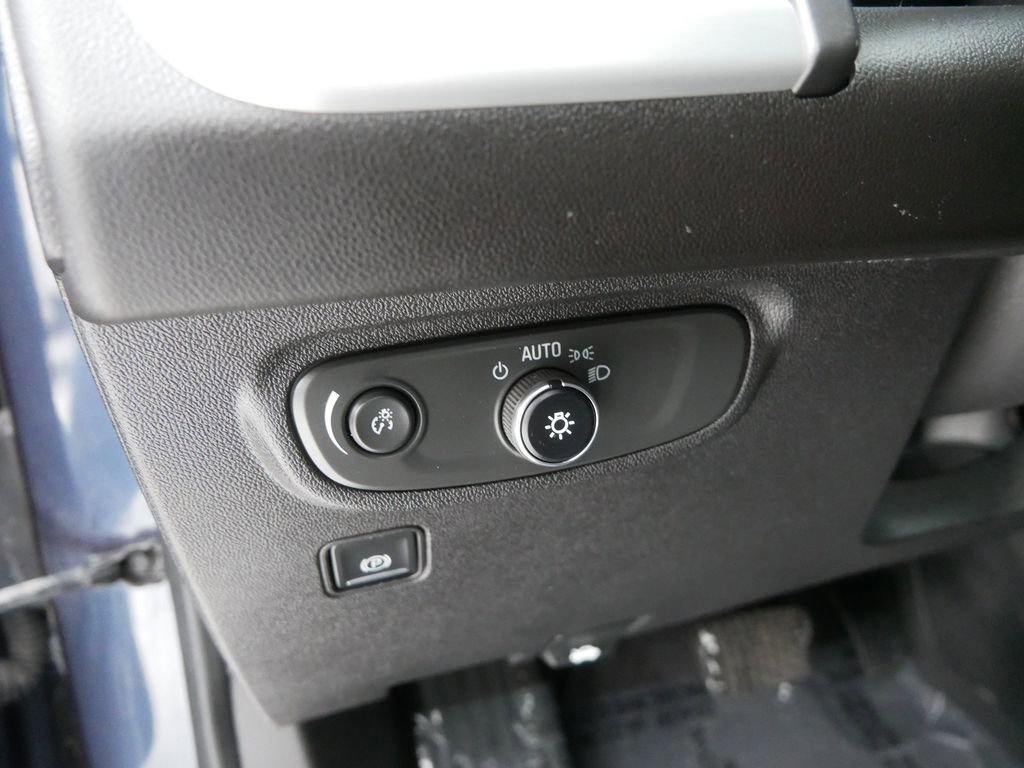 Used 2018 GMC Terrain SLE image 15