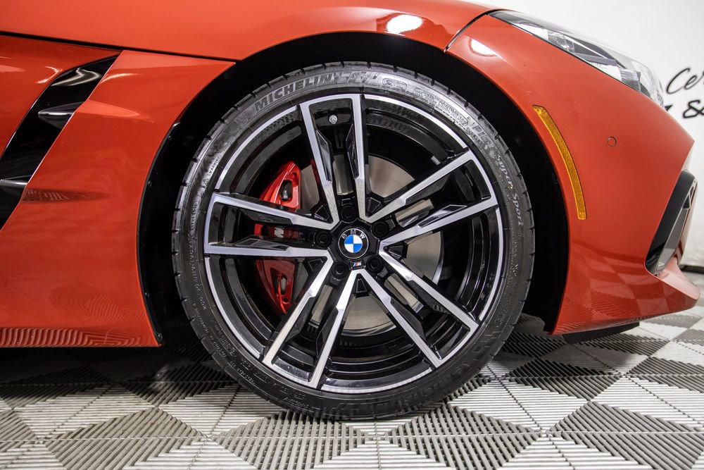 Used 2025 BMW Z4 M40i w/ Premium Package image 38