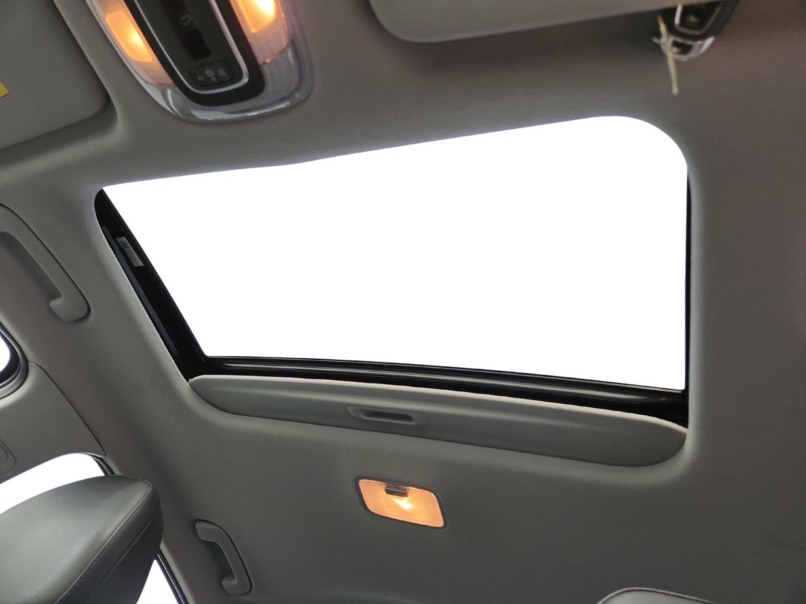 Used 2023 Hyundai Elantra Limited image 11