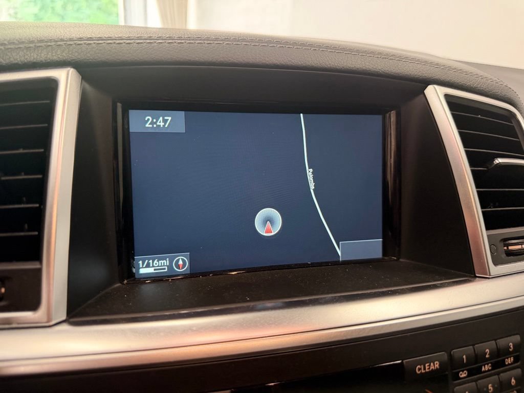 Used 2015 Mercedes-Benz GL 450 4MATIC image 24
