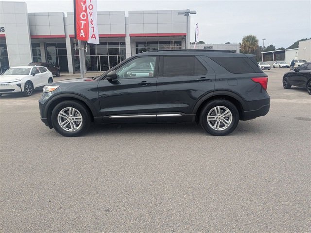 Used 2024 Ford Explorer XLT w/ Equipment Group 202A image 6