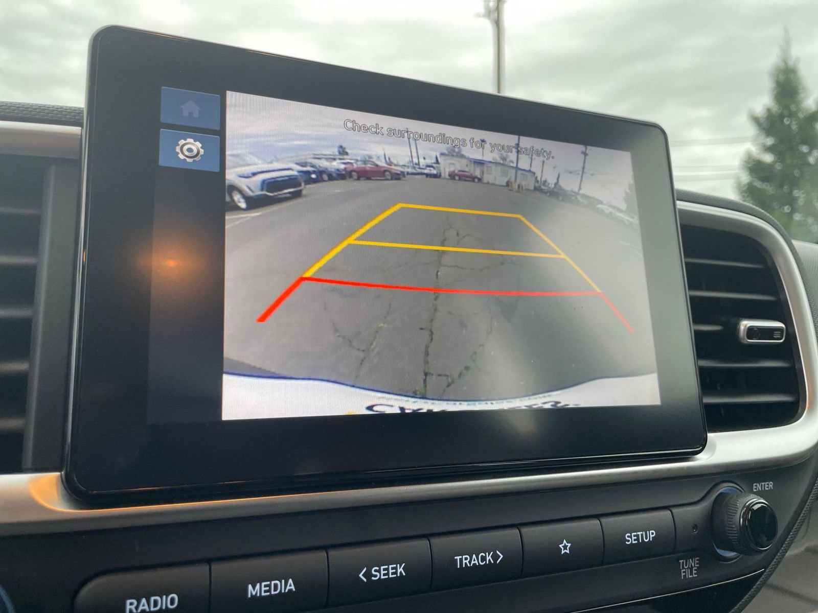 Used 2025 Hyundai Venue SEL image 20